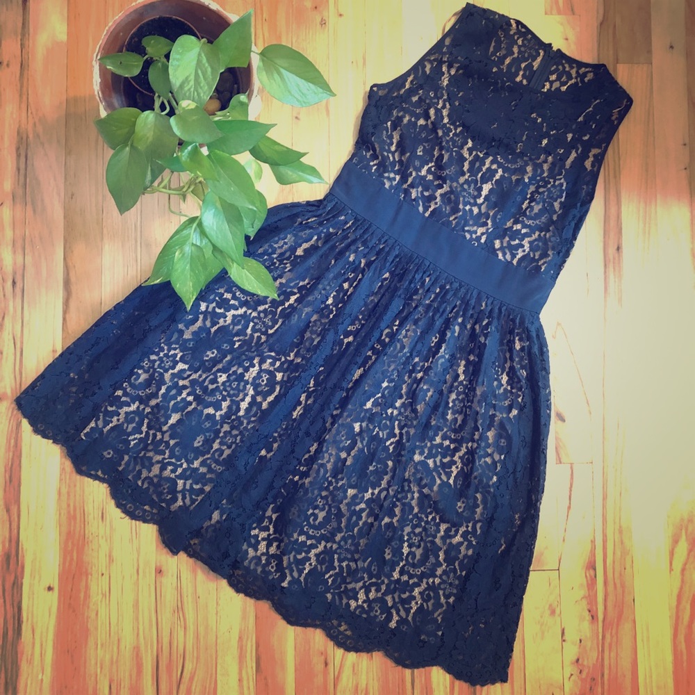 Make me an offer! Gorgeous Eliza J lace dress